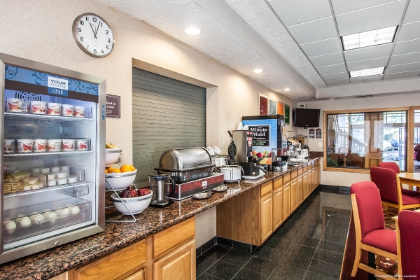 Hotel Comfort Suites (Clackamas)